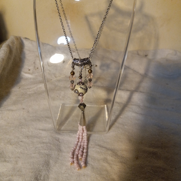 New, handmade 18in silver 🔗 necklace  with hanging 5in tassel bead bottom . - Picture 6 of 6